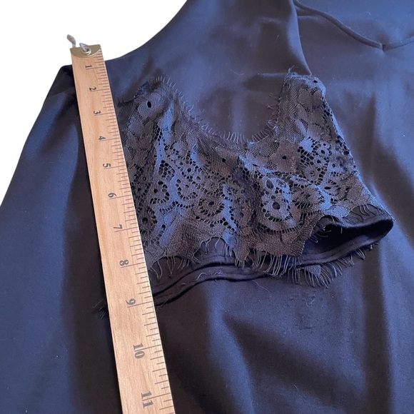 Love & Legend Black V Neck Dress-Drapes Beautifully-Short Sleeves w/Lace-Size 2X - Picture 6 of 9